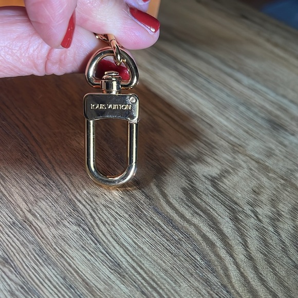 NEW Authentic Louis Vuitton Anokre Key Chain & Louis Vuitton Box Case - Picture 10 of 15